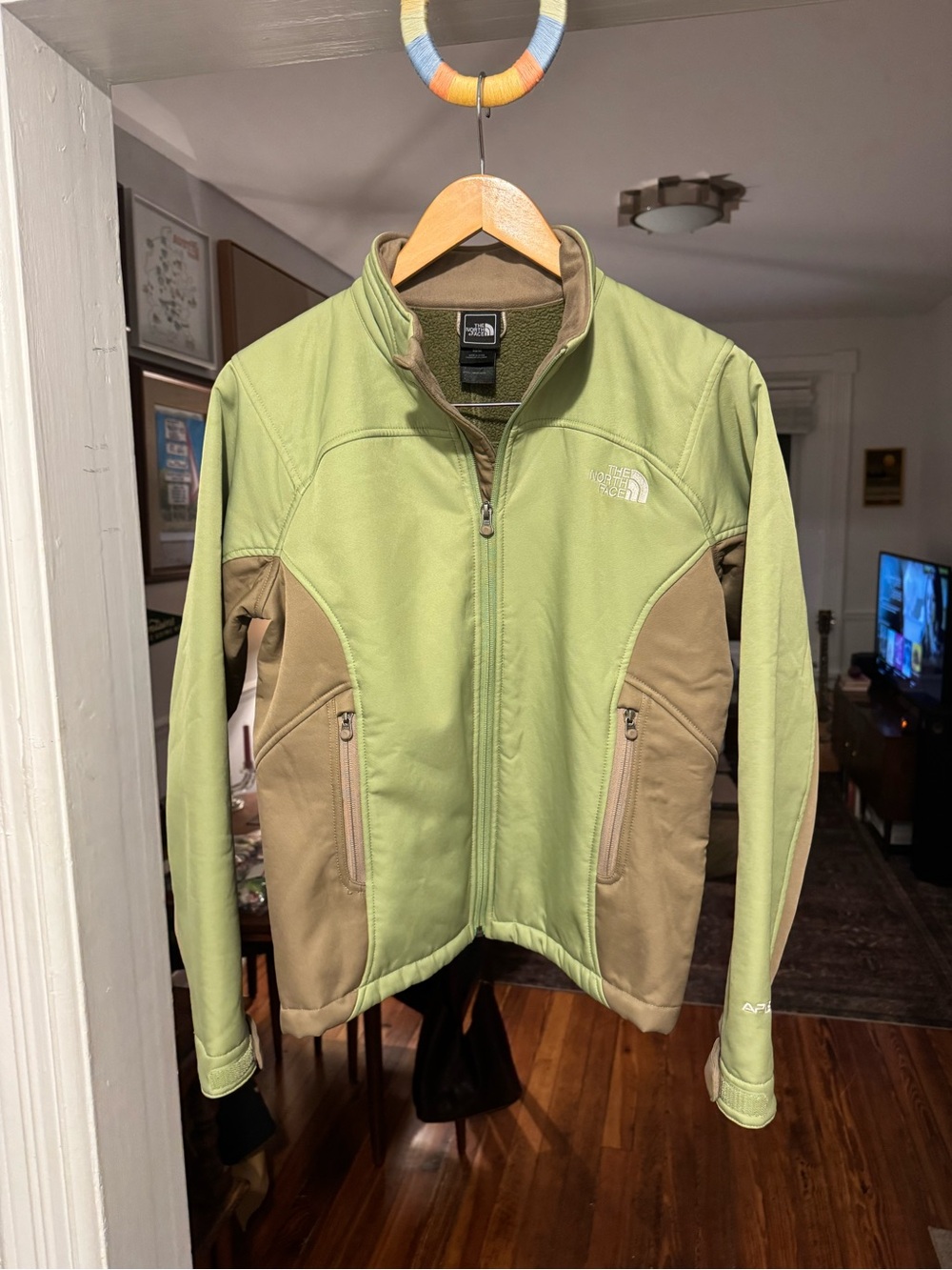 North Face Apex Women’s Fleece Lined Softshell Jacket Green Size medium